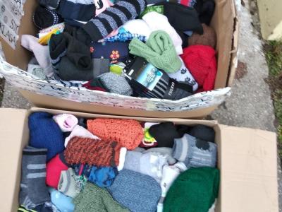 Ponožky pro lidi bez domova